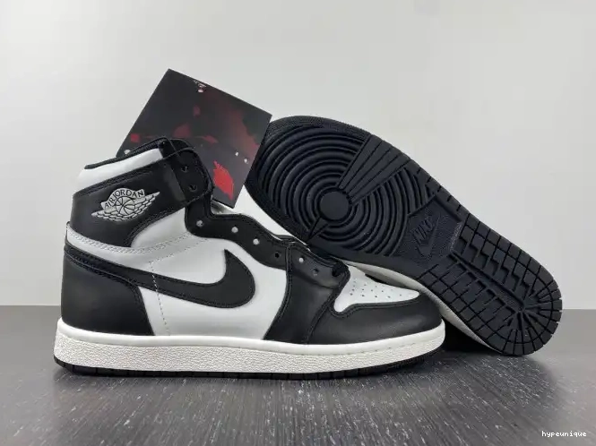 HYPE (2023) High Black BQ4422-001 White Jordan 85 1 Retro 0328